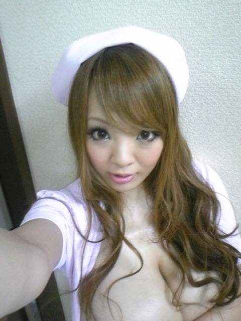 Pictures of big-boobed japanese pornstar